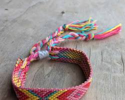 how to make adjustable string bracelets